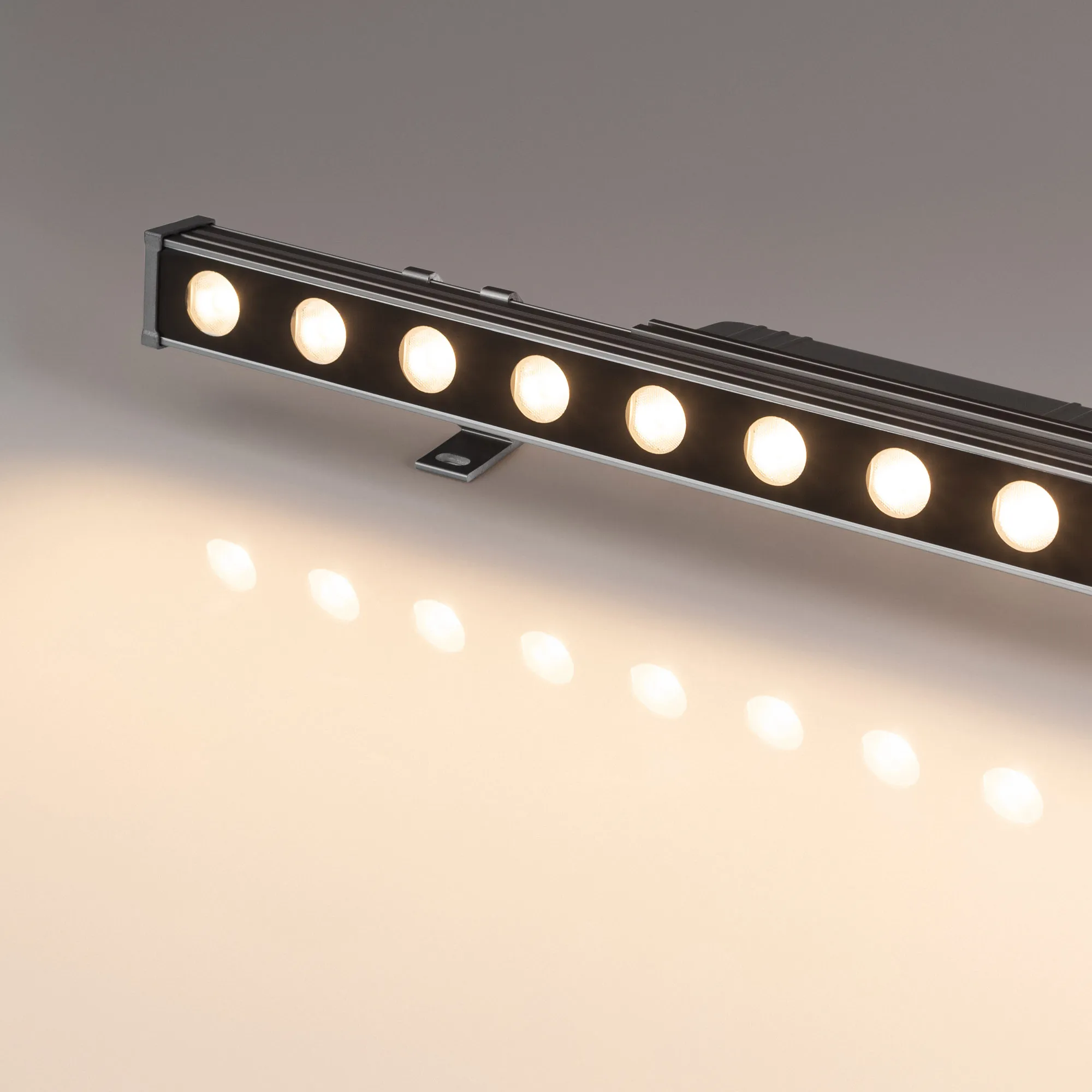 Линейный прожектор AR-LINE-500-12W Warm2700 (GR, 30 deg, 230V) (Arlight, IP65 Металл, 3 года) - Изображение